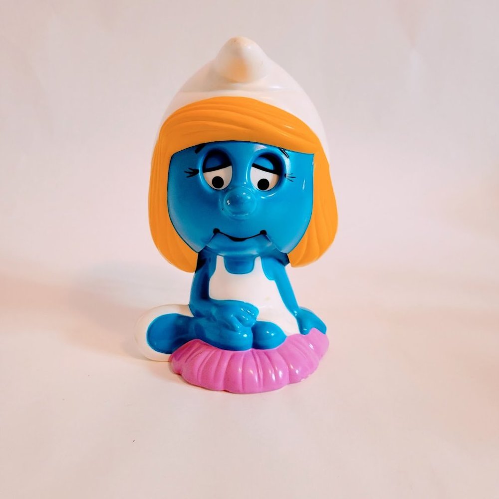 Vintage Smurfs 1980's Wallace Berrie PEYO Pull String Talking Smurfette.